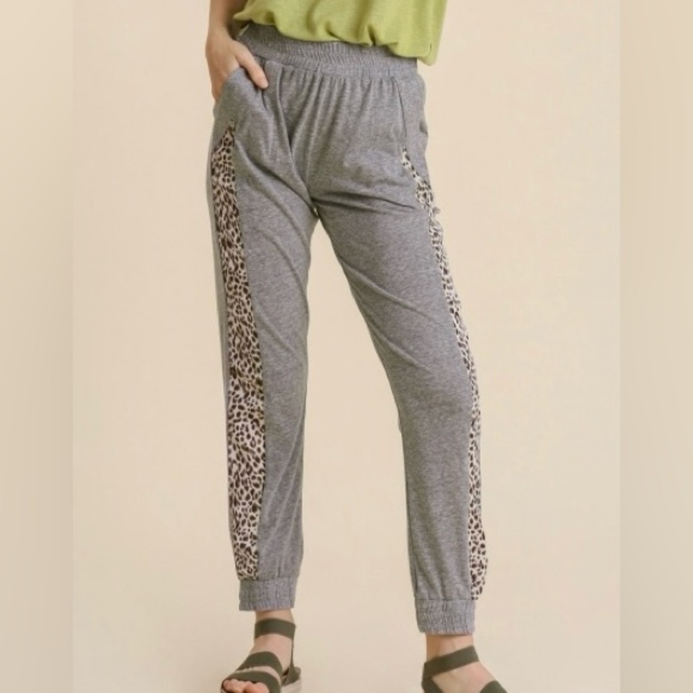 NWT Umgee Cozy Leopard Cheetah Print Heather Grey Loungewear Joggers Pants